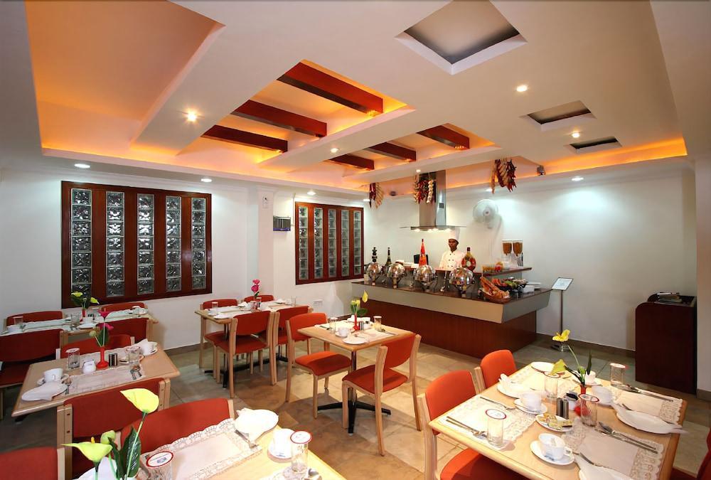 Grand President Hotel Delhi  Buitenkant foto