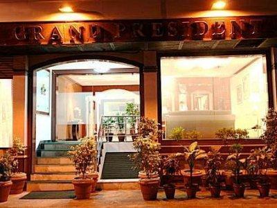 Grand President Hotel Delhi  Buitenkant foto