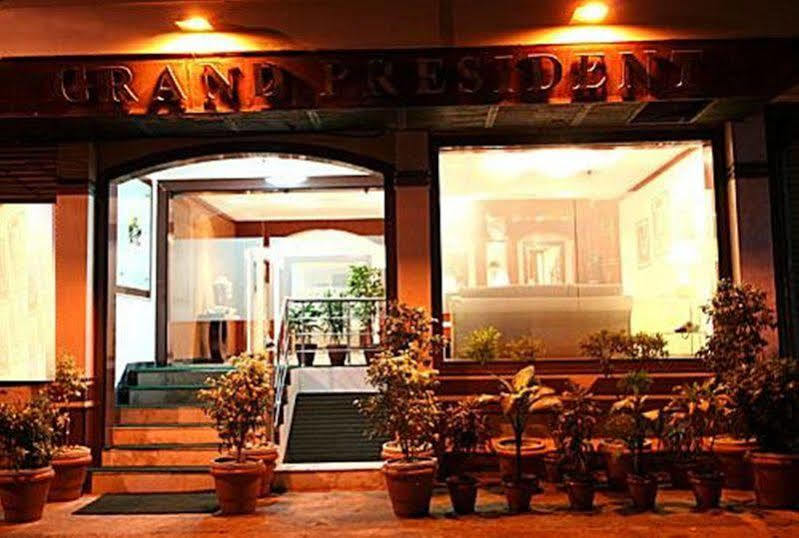 Grand President Hotel Delhi  Buitenkant foto